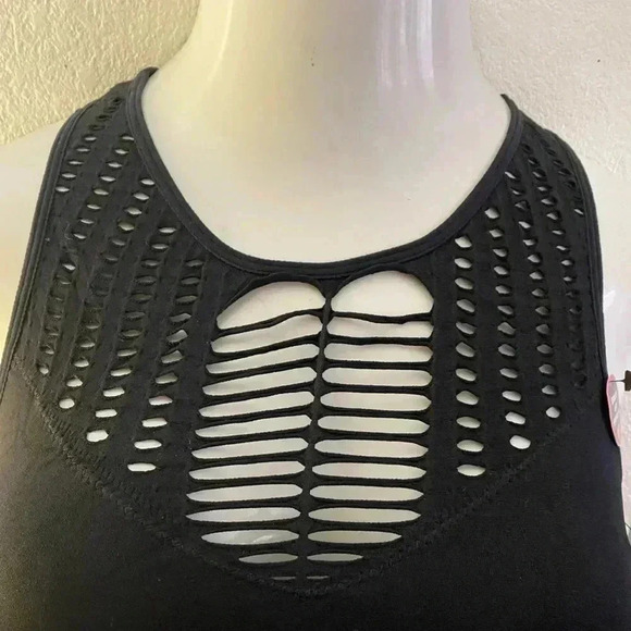 🆕Rene Rofe Seamless Cut Out Black Sport Bra🆕 - Picture 7 of 12